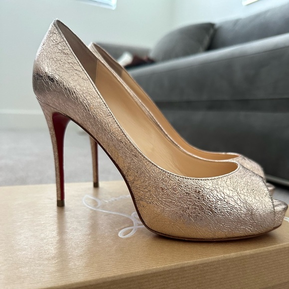 Christian Louboutin rose gold platform pump - Picture 2 of 4
